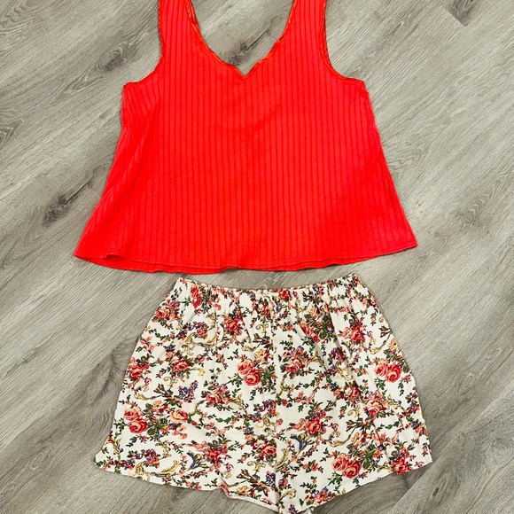 Vintage Victoria’s Secret Gold Tag  2 piece set - Picture 2 of 9